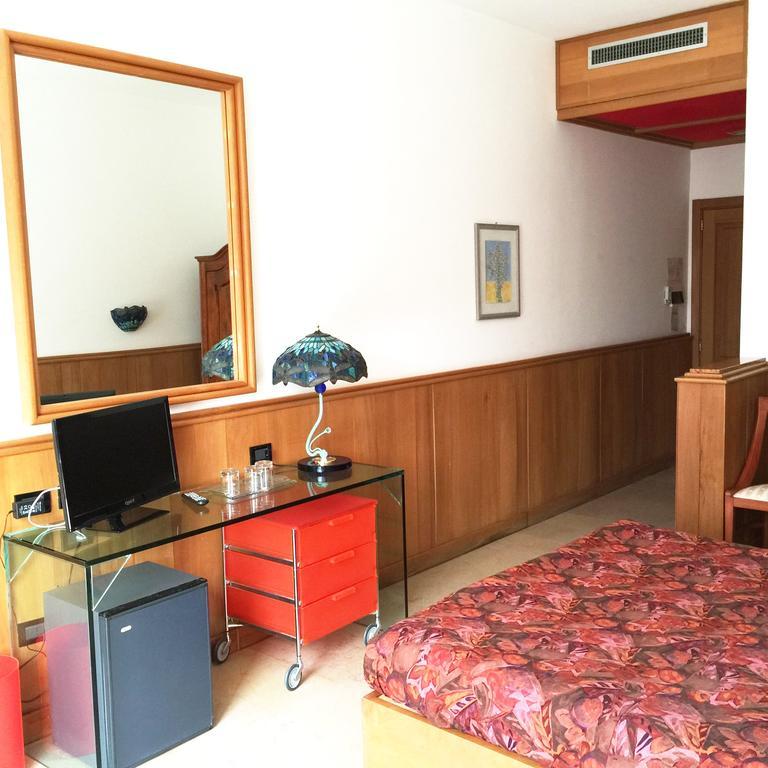 Villaggio Hotel Ripa Rodi Garganico Habitación foto